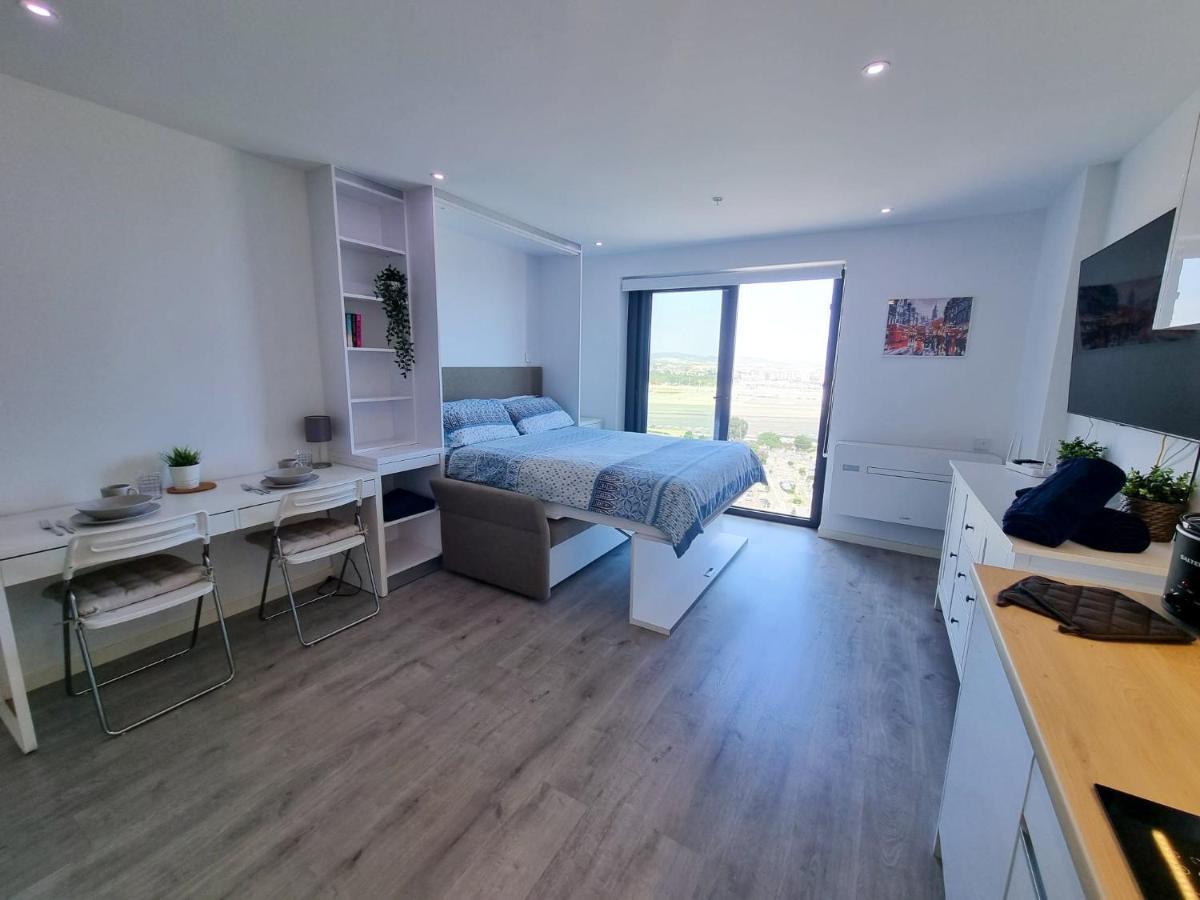 Top Floor Studio - The Hub Gibraltar - Self Catering Exteriör bild