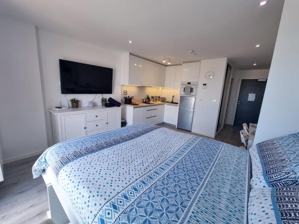 Top Floor Studio - The Hub Gibraltar - Self Catering Exteriör bild